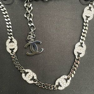 Chanel crystal logo CC choker necklace 21A brand new unworn